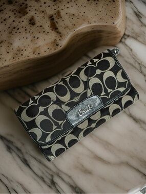 COACH vintage two tone Monogram Trifold Wallet